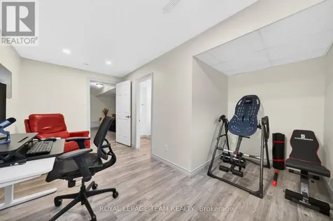 819 Stallion Crescent Ottawa ON K2S 0Y4