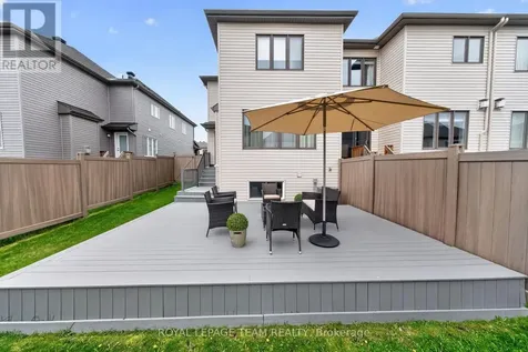 819 Stallion Crescent Ottawa ON K2S 0Y4