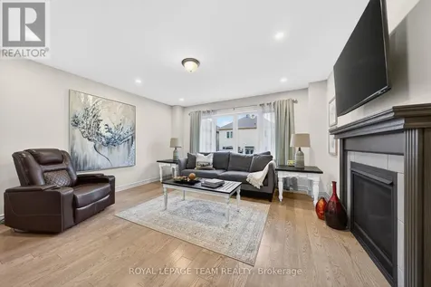 819 Stallion Crescent Ottawa ON K2S 0Y4