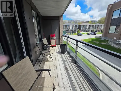 160 Boundstone Way Ottawa ON K2T 0M8