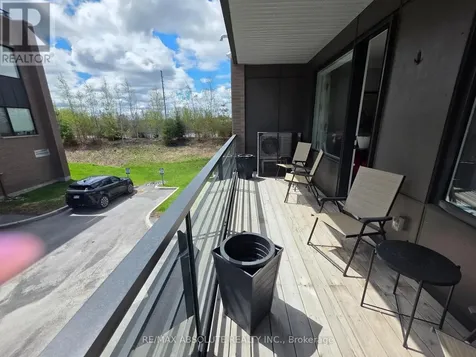160 Boundstone Way Ottawa ON K2T 0M8