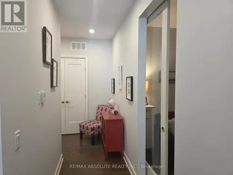 160 Boundstone Way Ottawa ON K2T 0M8