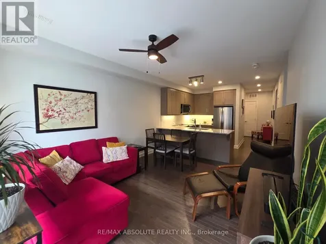 160 Boundstone Way Ottawa ON K2T 0M8