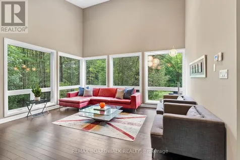 108 Edith Margaret Place Ottawa ON K2W 1A8