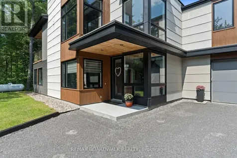 108 Edith Margaret Place Ottawa ON K2W 1A8