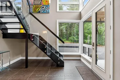 108 Edith Margaret Place Ottawa ON K2W 1A8