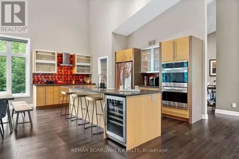 108 Edith Margaret Place Ottawa ON K2W 1A8