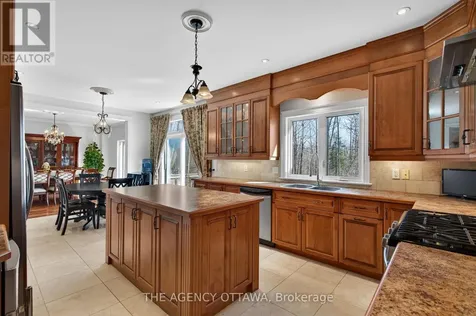 4633 Albion Road Ottawa ON K1X 1A4