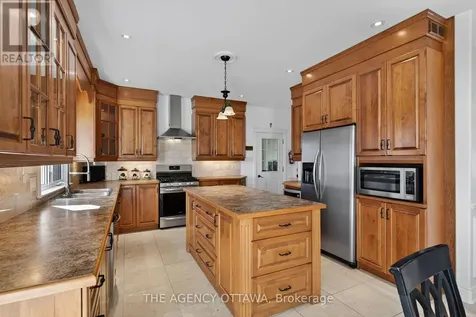 4633 Albion Road Ottawa ON K1X 1A4