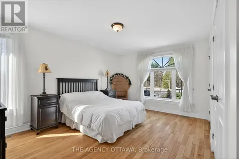 4633 Albion Road Ottawa ON K1X 1A4