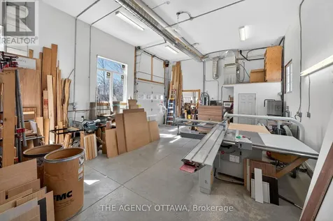 4633 Albion Road Ottawa ON K1X 1A4