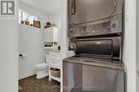 325 Hinchey Avenue Ottawa ON K1Y 1M1
