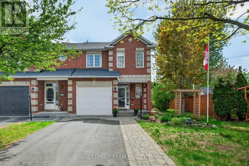 23 Chantilly Gate Ottawa ON K2S 2B1