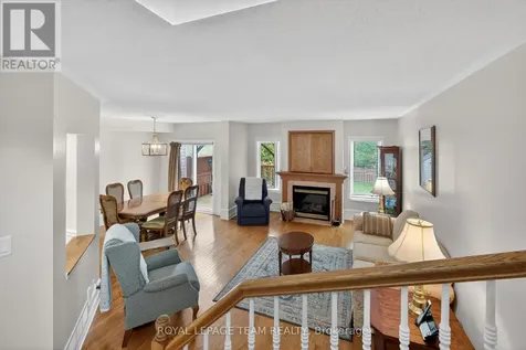 23 Chantilly Gate Ottawa ON K2S 2B1