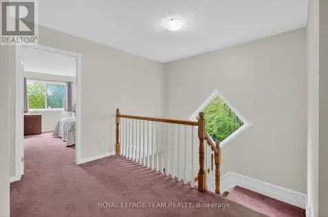 23 Chantilly Gate Ottawa ON K2S 2B1