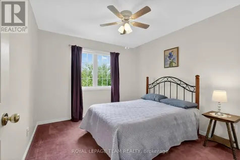 23 Chantilly Gate Ottawa ON K2S 2B1