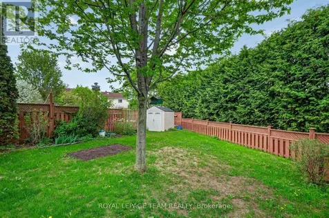 23 Chantilly Gate Ottawa ON K2S 2B1