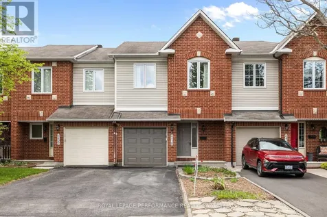 6420 Sablewood Place Ottawa ON K1C 7L7