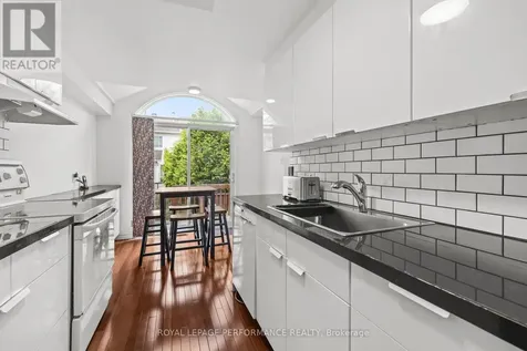 6420 Sablewood Place Ottawa ON K1C 7L7