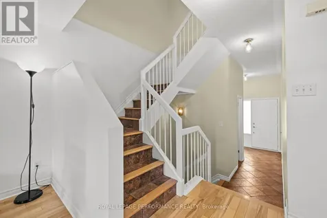 6420 Sablewood Place Ottawa ON K1C 7L7