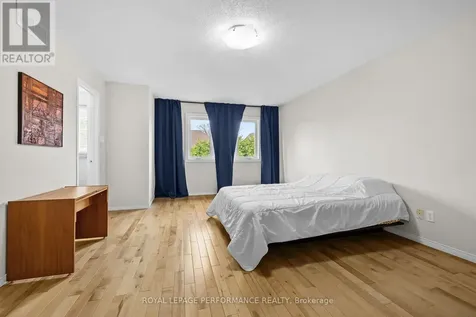 6420 Sablewood Place Ottawa ON K1C 7L7