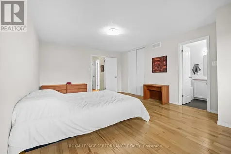 6420 Sablewood Place Ottawa ON K1C 7L7