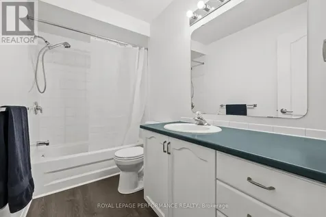 6420 Sablewood Place Ottawa ON K1C 7L7