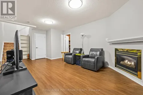 6420 Sablewood Place Ottawa ON K1C 7L7