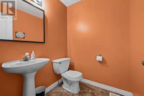 6420 Sablewood Place Ottawa ON K1C 7L7