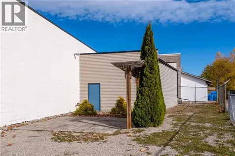 36 Easton Road Brantford ON N3P 1J5