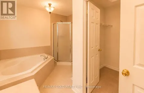 117 Wawinet Street Midland ON L4R 5A9
