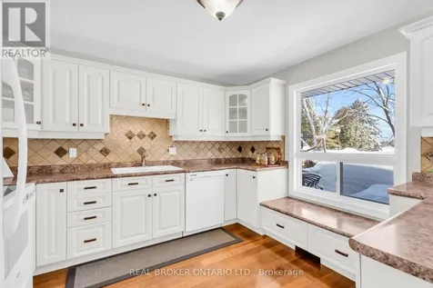 2477 Old Fort Road Tay ON L4R 4K3