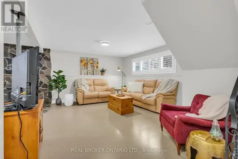 2477 Old Fort Road Tay ON L4R 4K3