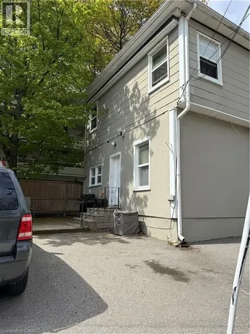 29 Mountain Avenue South Stoney Creek ON L8G 2V7
