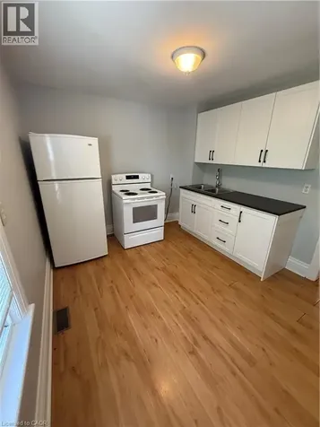 29 Mountain Avenue South Stoney Creek ON L8G 2V7
