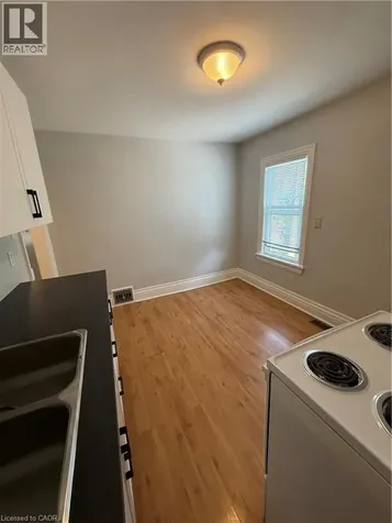 29 Mountain Avenue South Stoney Creek ON L8G 2V7