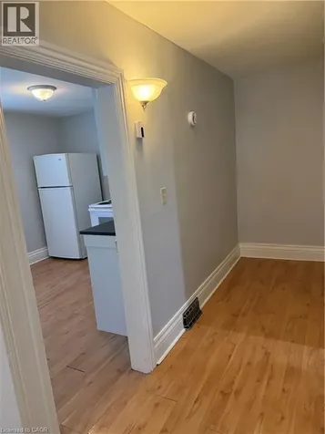 29 Mountain Avenue South Stoney Creek ON L8G 2V7