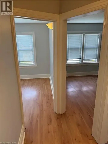 29 Mountain Avenue South Stoney Creek ON L8G 2V7