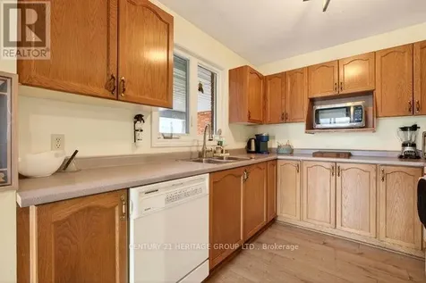 31 Kinross Street Haldimand ON N3W 1J7