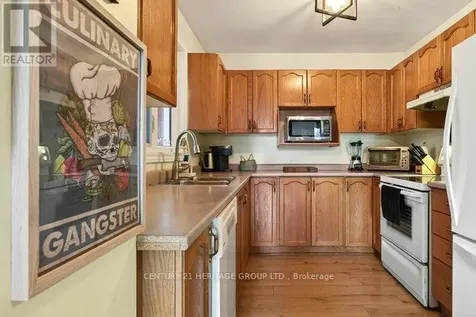 31 Kinross Street Haldimand ON N3W 1J7