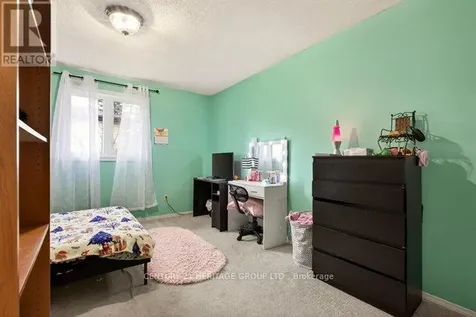 31 Kinross Street Haldimand ON N3W 1J7