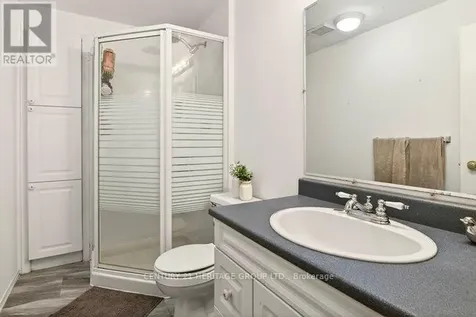 31 Kinross Street Haldimand ON N3W 1J7
