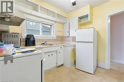 609 Guelph Street Kitchener ON N2H 5Y5