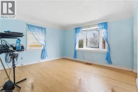 609 Guelph Street Kitchener ON N2H 5Y5