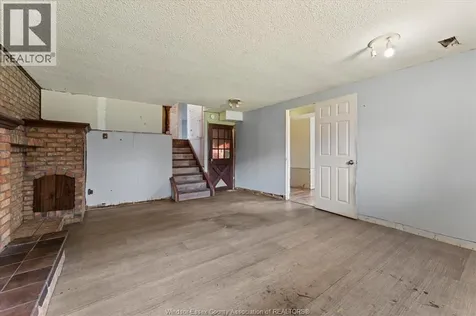 12249 Papineau Court Tecumseh ON N8N 3B5