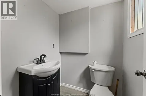 12249 Papineau Court Tecumseh ON N8N 3B5