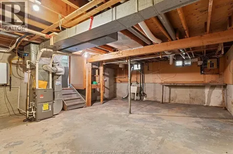 12249 Papineau Court Tecumseh ON N8N 3B5