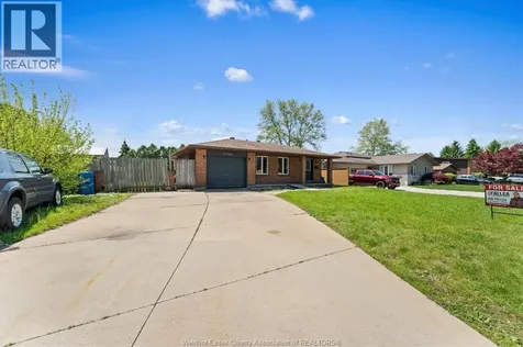 12249 Papineau Court Tecumseh ON N8N 3B5