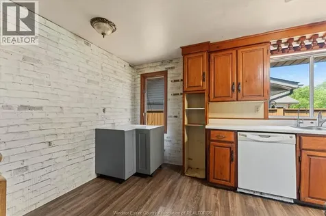 12249 Papineau Court Tecumseh ON N8N 3B5