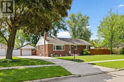 2725 Randolph Avenue Windsor ON N9E 3E1
